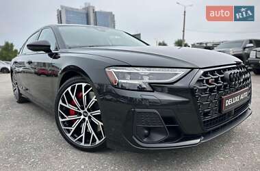 Седан Audi S8 2022 в 