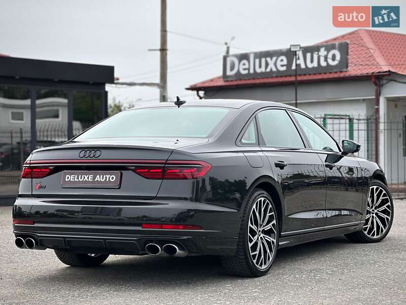 Седан Audi S8 2022 в Киеве