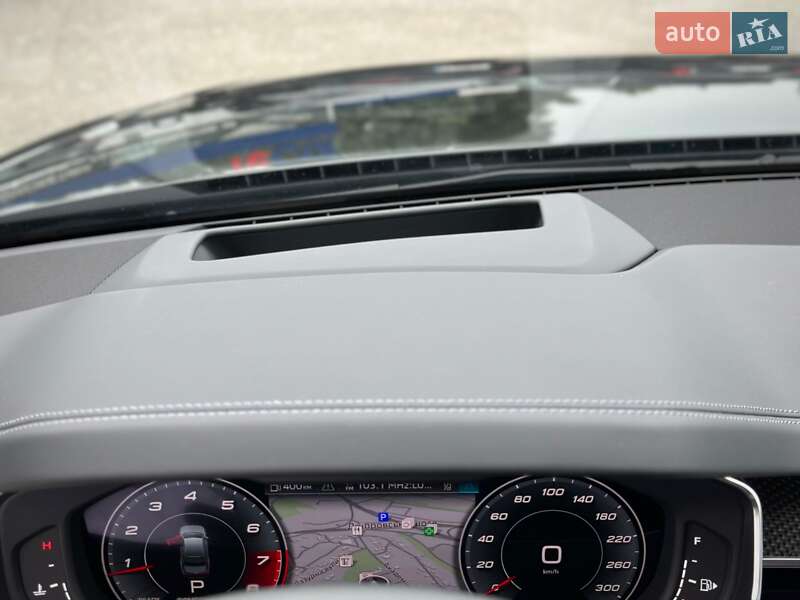 Седан Audi S8 2022 в Киеве