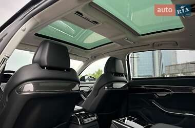 Седан Audi S8 2022 в 