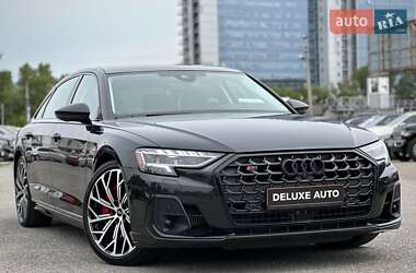 Седан Audi S8 2022 в 