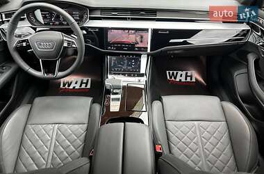 Седан Audi S8 2025 в 