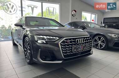 Седан Audi S8 2024 в 