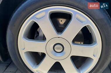 Седан Audi S8 1999 в 