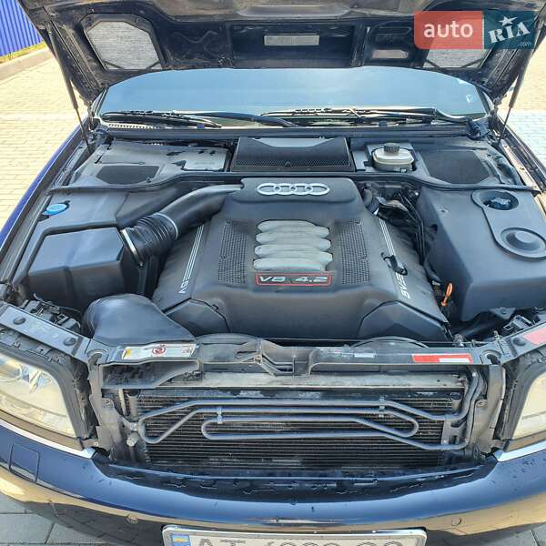 Седан Audi S8 1999 в Калуші