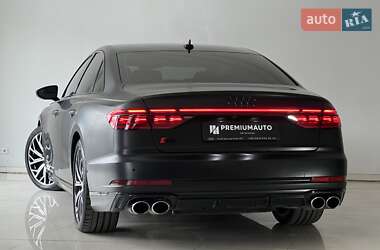 Седан Audi S8 2022 в 