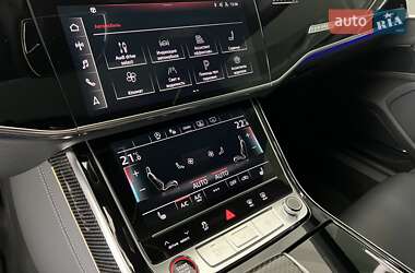 Седан Audi S8 2022 в 