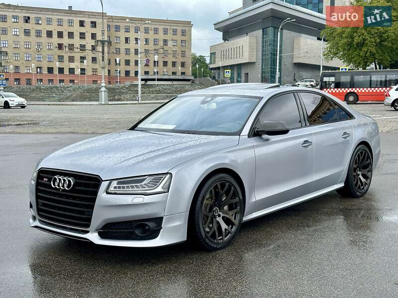 Audi S8 2015