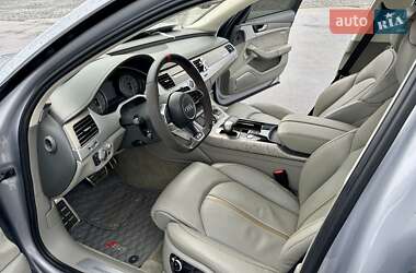 Седан Audi S8 2015 в 