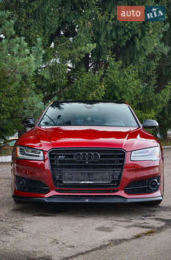 Седан Audi S8 2014 в 