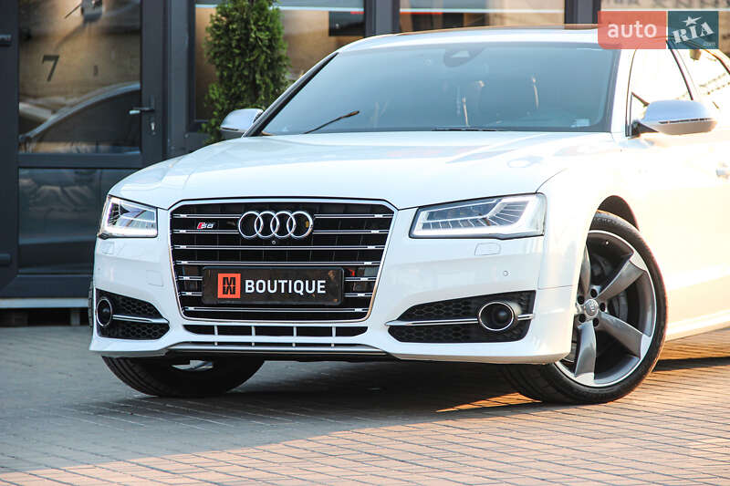 Седан Audi S8 2014 в Одессе