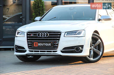 Седан Audi S8 2014 в 