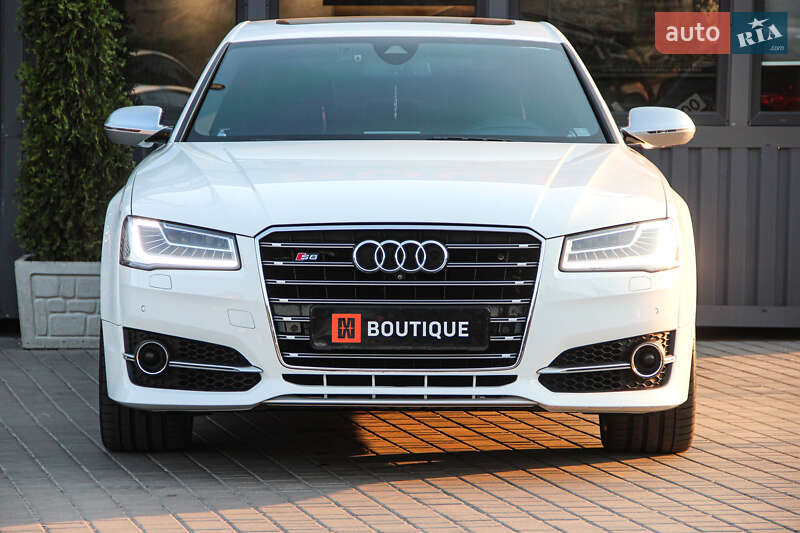 Седан Audi S8 2014 в Одессе