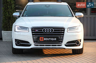 Седан Audi S8 2014 в 