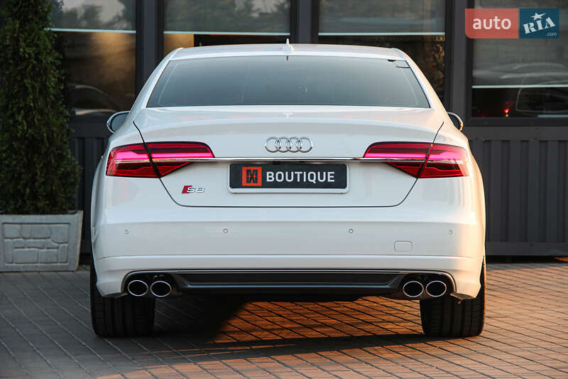 Седан Audi S8 2014 в Одессе