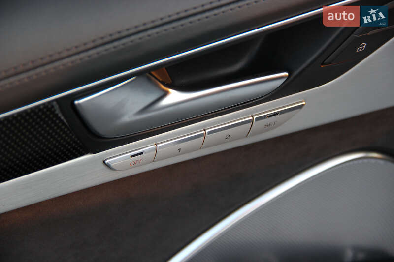 Седан Audi S8 2014 в Одессе
