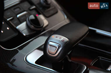 Седан Audi S8 2014 в 