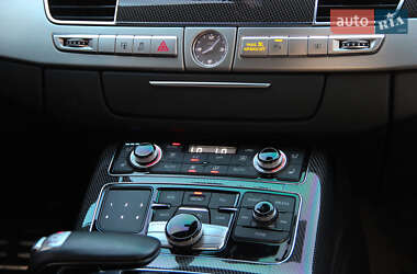 Седан Audi S8 2014 в 