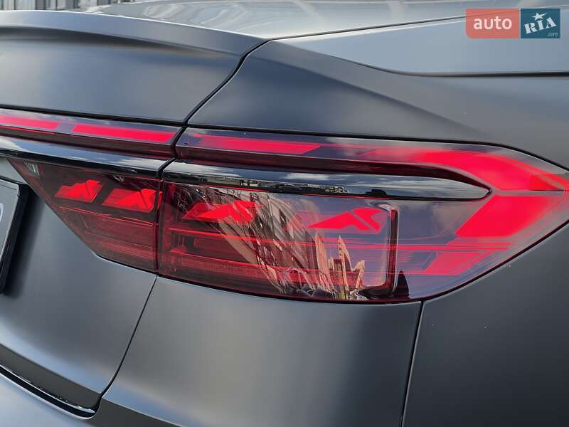 Седан Audi S8 2022 в Києві
