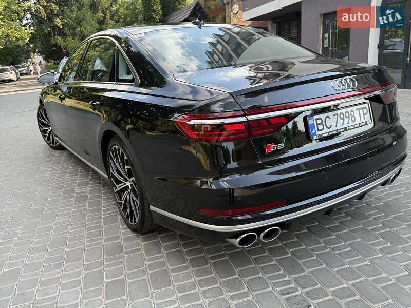 Седан Audi S8 2019 в Львове