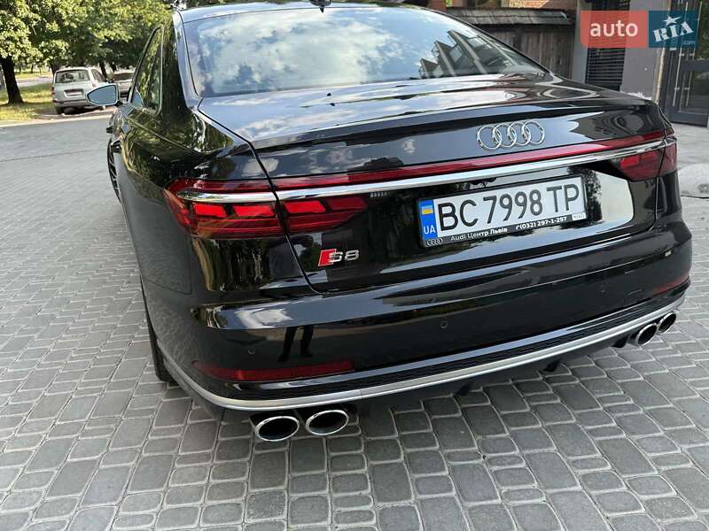 Седан Audi S8 2019 в Львове