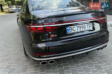 Седан Audi S8 2019 в 