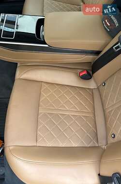 Седан Audi S8 2019 в 