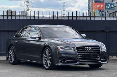 Седан Audi S8 2016 в 