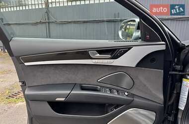 Седан Audi S8 2016 в 