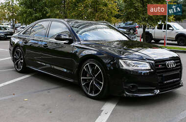 Седан Audi S8 2017 в 