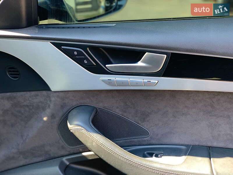 Седан Audi S8 2013 в Виннице фото 23 Седан Audi S8 2013 в Виннице