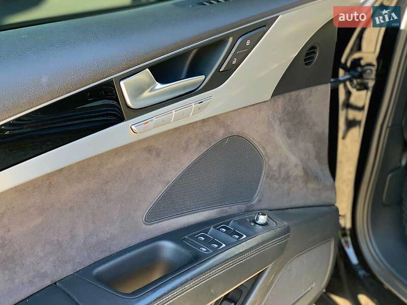 Седан Audi S8 2013 в Виннице фото 28 Седан Audi S8 2013 в Виннице