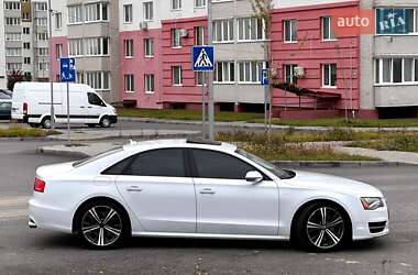 Седан Audi S8 2014 в 