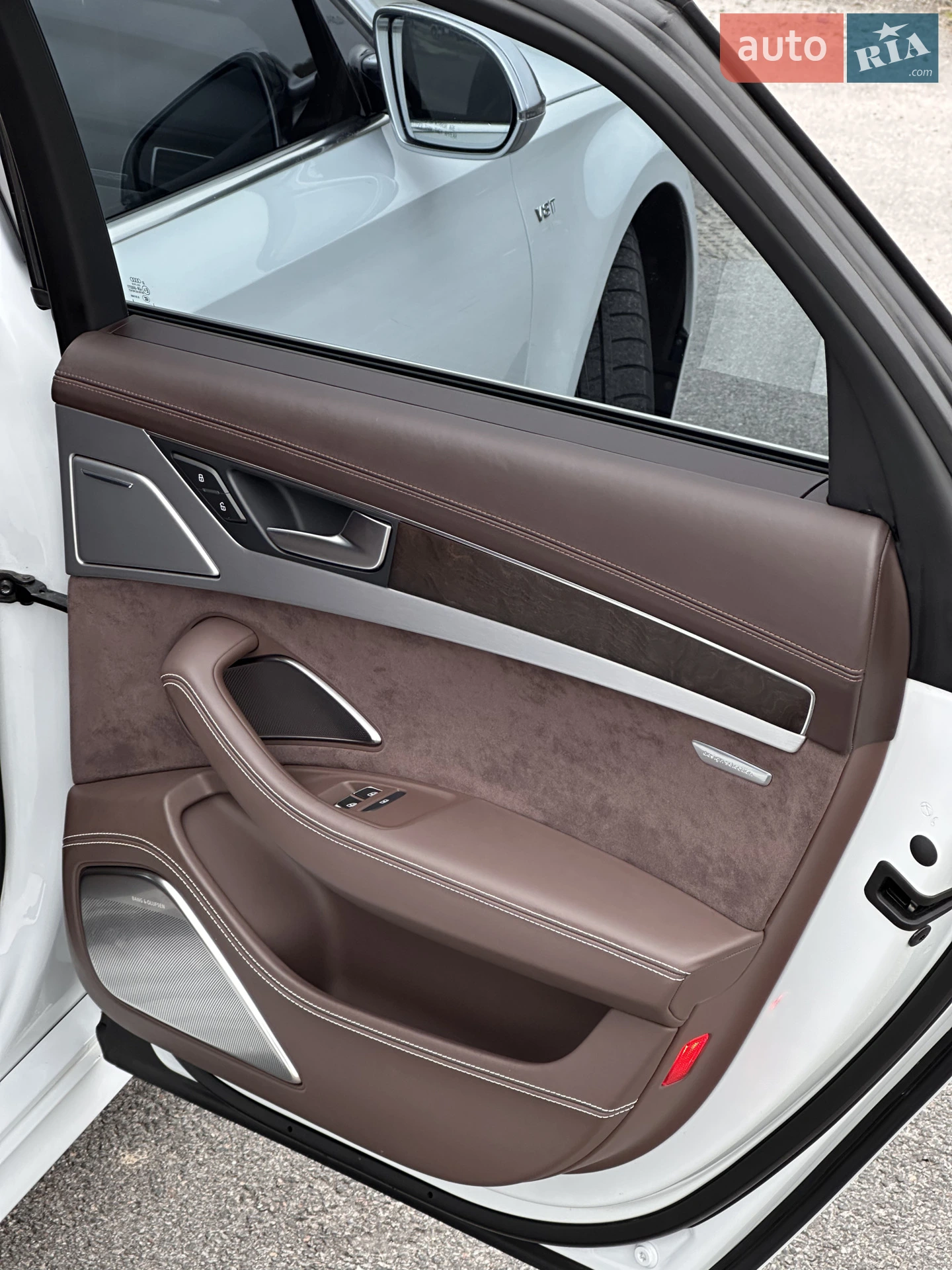 2014 Audi S8 - мініатюра 24
