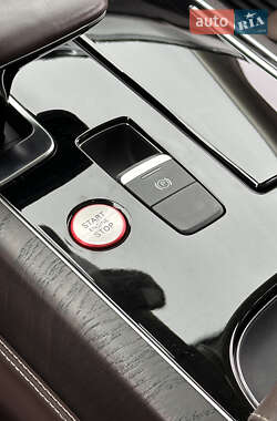 Седан Audi S8 2014 в Вінниці