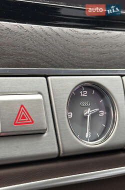 Седан Audi S8 2014 в 
