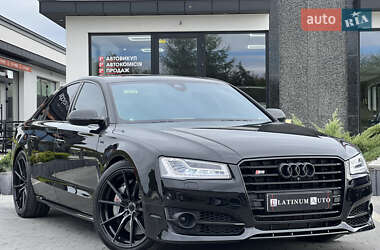 Седан Audi S8 2017 в 