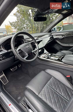 Седан Audi S8 2020 в 