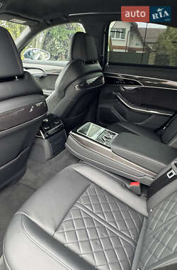 Седан Audi S8 2020 в 