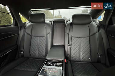 Седан Audi S8 2020 в 