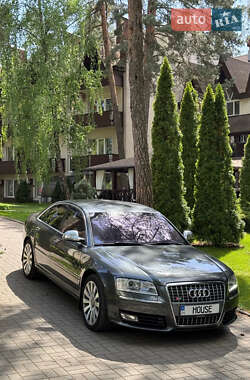 Седан Audi S8 2008 в 
