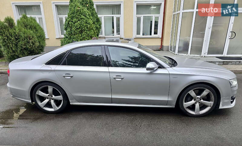 Седан Audi S8 2014 в Киеве