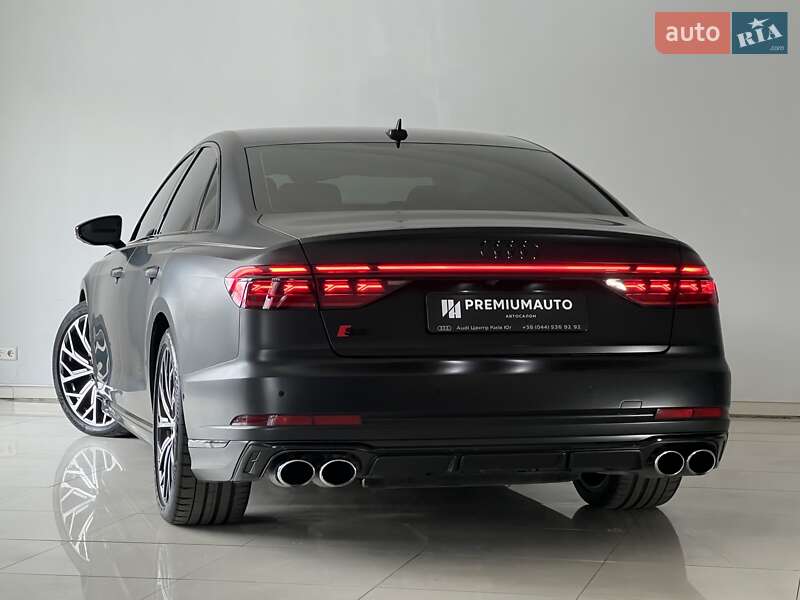 Седан Audi S8 2022 в Києві