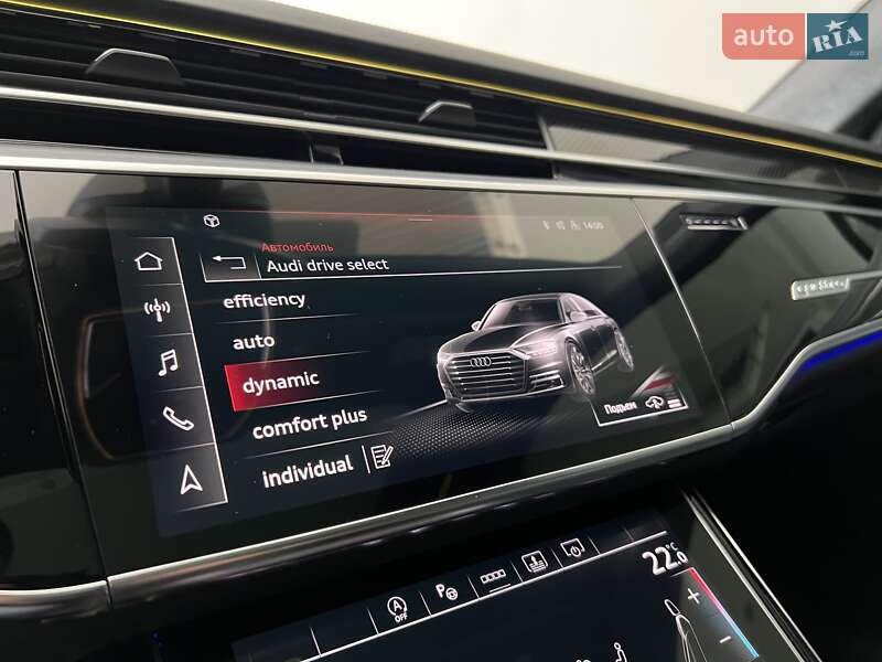 Седан Audi S8 2022 в Києві