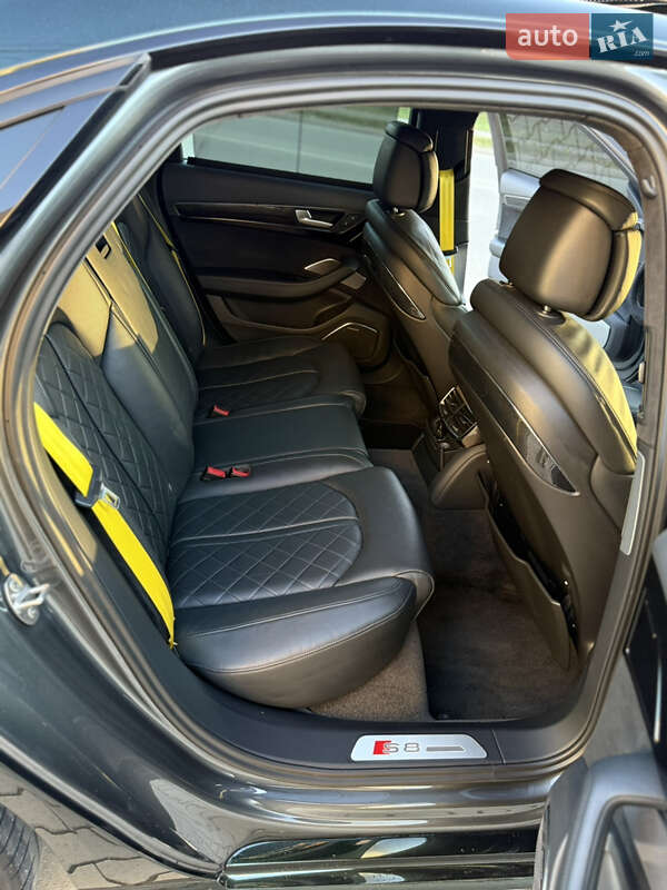 Седан Audi S8 2014 в Виноградове фото 9 Седан Audi S8 2014 в Виноградове
