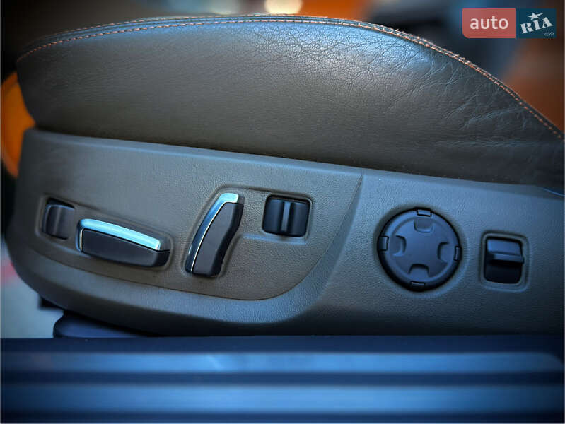 Седан Audi S8 2010 в Одесі