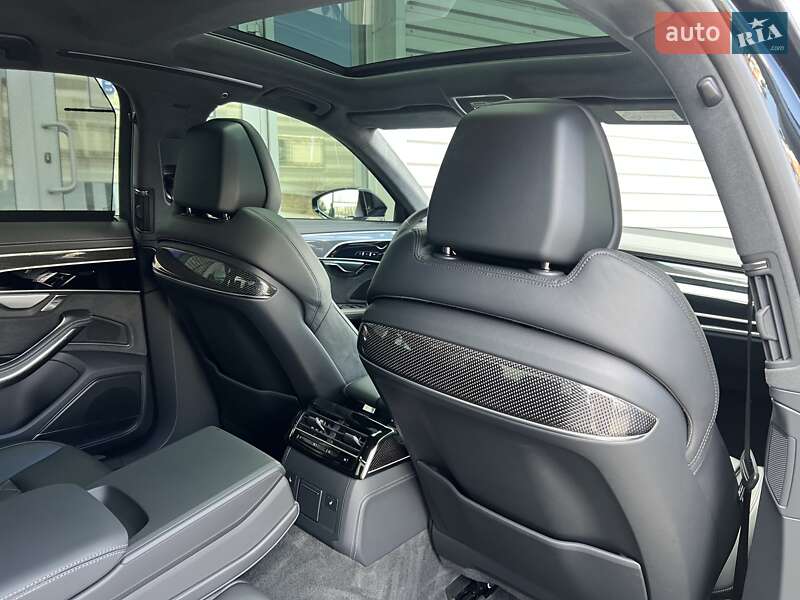Седан Audi S8 2022 в Киеве