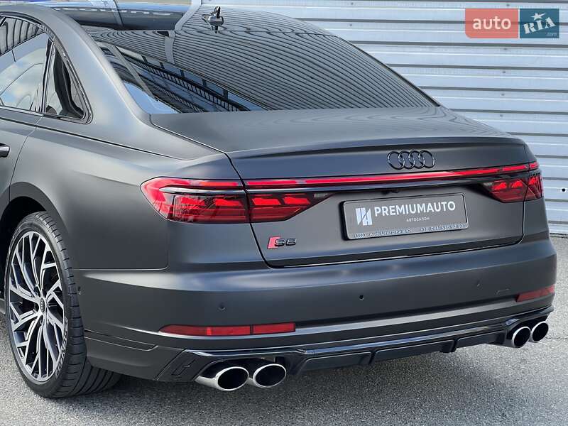 Седан Audi S8 2022 в Киеве