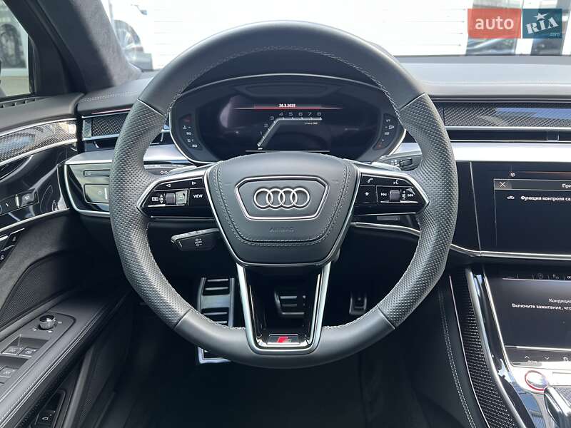 Седан Audi S8 2022 в Киеве