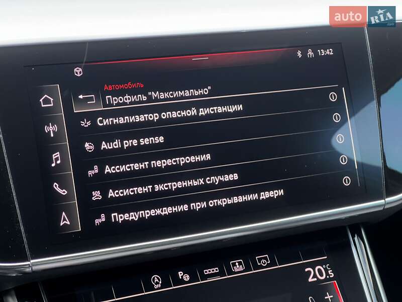 Седан Audi S8 2022 в Киеве